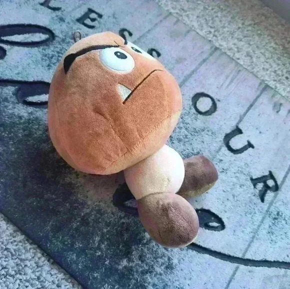 Universal Studios Hollywood Super Nintendo World Goomba Plush Soft 9" - Picture 2 of 5